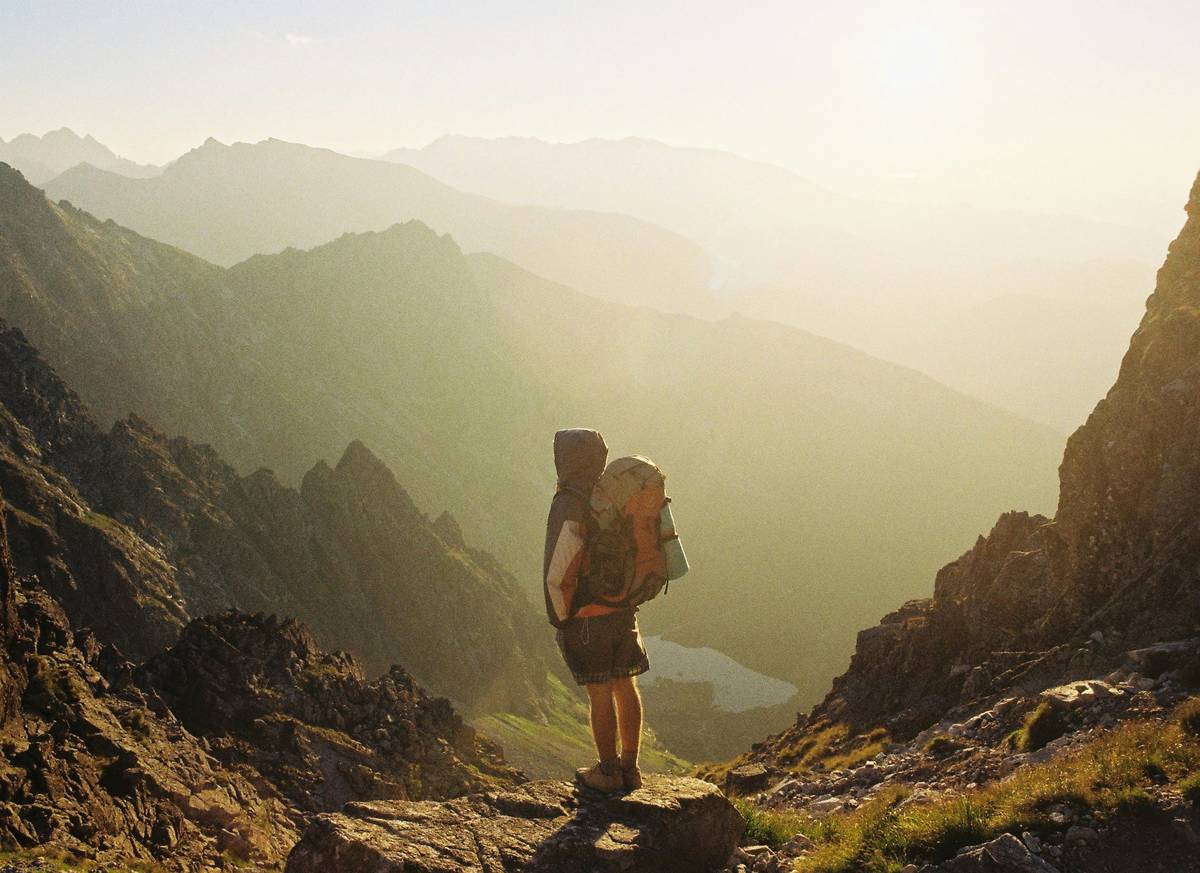 Survival Skills To Learn: 7 Proven Ways to Avoid Costly Mistakes in the Wild